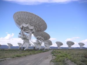 Very Large Array κοντά στο Socorro, Νέο Μεξικό, ΗΠΑ (CC BY SA 2.0 Wikipedia, user:Hajor)